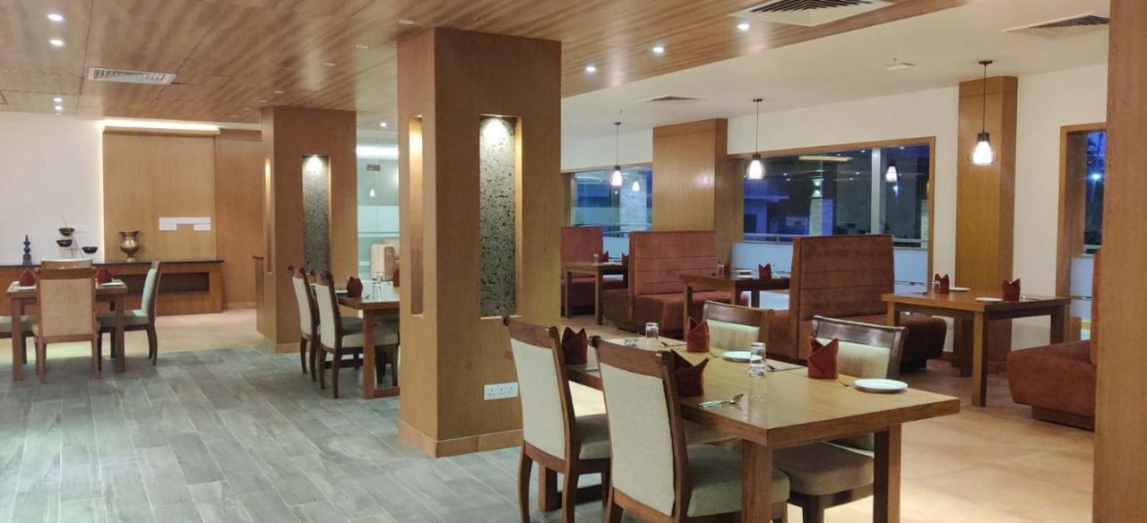 Soaltee Westend Resort Читван Экстерьер фото